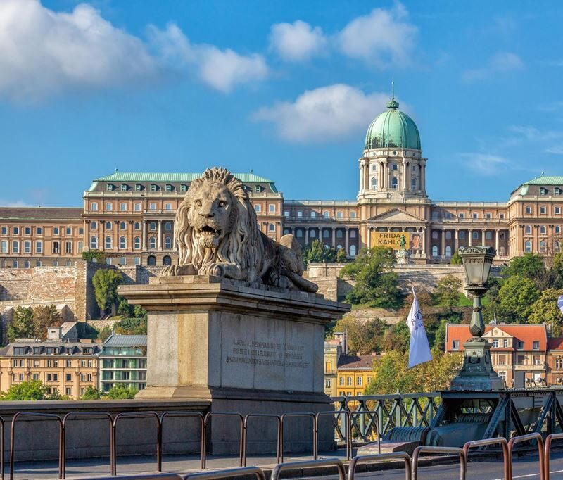 Májová Budapešť (vlakem)