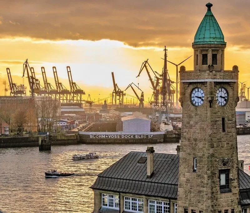 Hamburg: Brána do světa a Lübeck (vlakem)