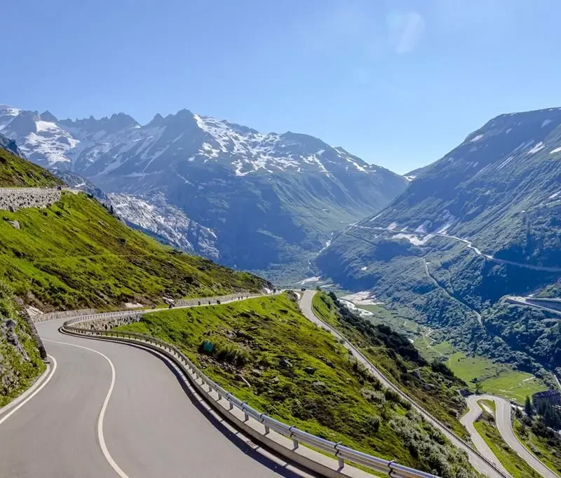 Krásy Švýcarska II: Přes horská sedla a průsmyky (penzion)