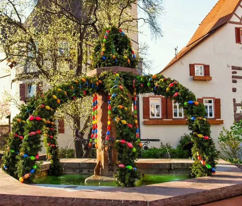Velikonoční tradice v Bavorsku Osterbrunnen